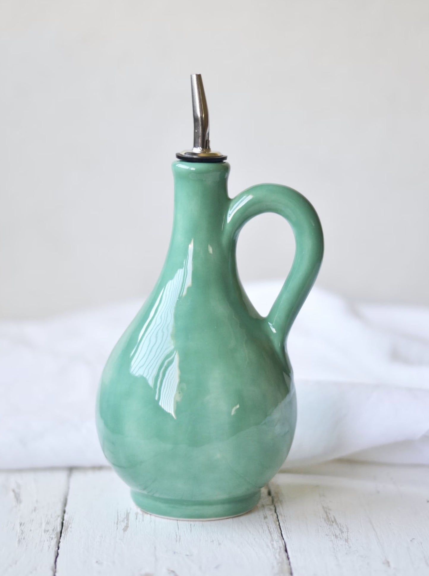 oliera di ceramica fatta a mano turchese