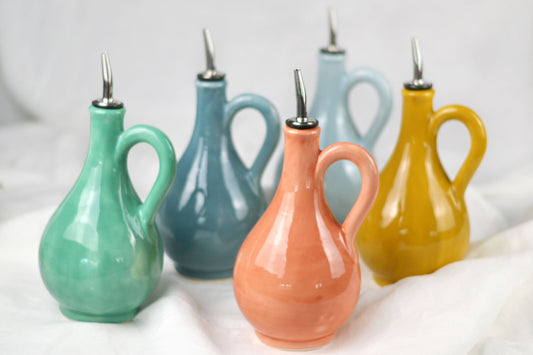 oliera di ceramica fatta a mano